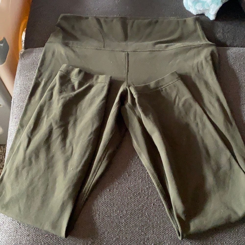 Lululemon Olive green 25” align legging-high rise